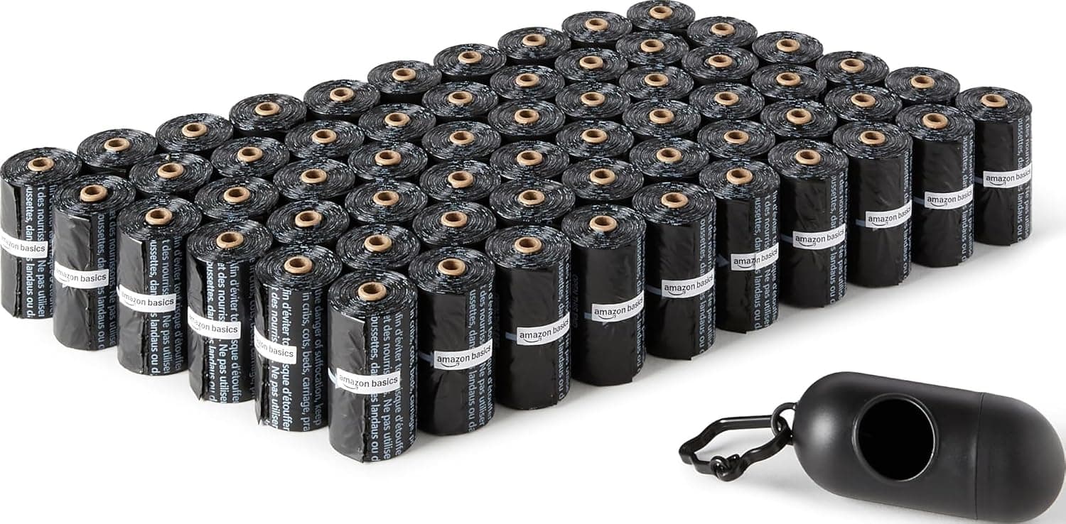 Amazon Basics Sacchetti igienici per cani con dispenser e clip per guinzaglio, inodori, Senza profumazione, 900 pezzi (60 confezioni da 15 sacchetti)